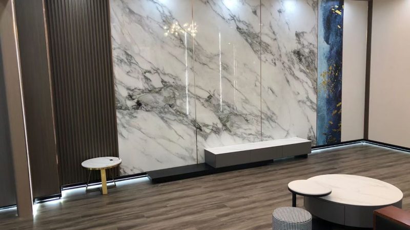 环氧地坪漆施工人工费：全面解析合理估算与有效控制之道